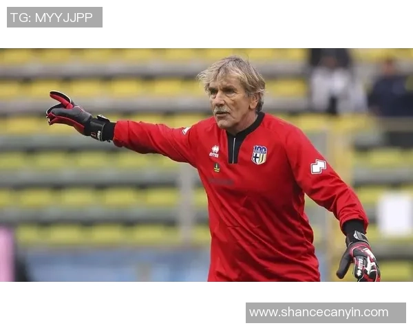 足球明星西安守门员的传奇故事与职业生涯回顾